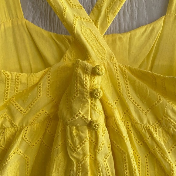 Diane von Furstenberg Yellow Eyelet Crisscross Back Scallop Hem Babydoll Tank 10 - Picture 7 of 9